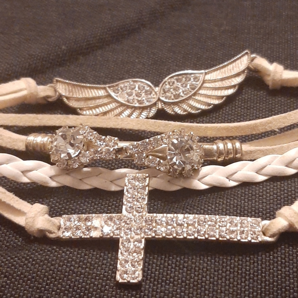 White and silver bracelet